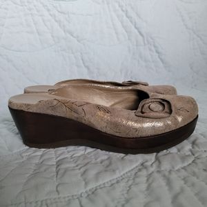 Salpy Larita Women's Clogs Sz 10 Slip On Leather Handmade Metallic Floral Shoes